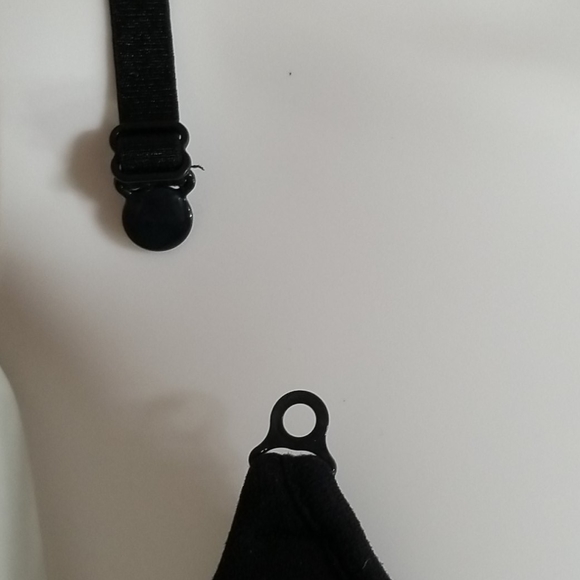 5/$25🌴Barely There -32B Black Peep Hole  Bra - Picture 2 of 6